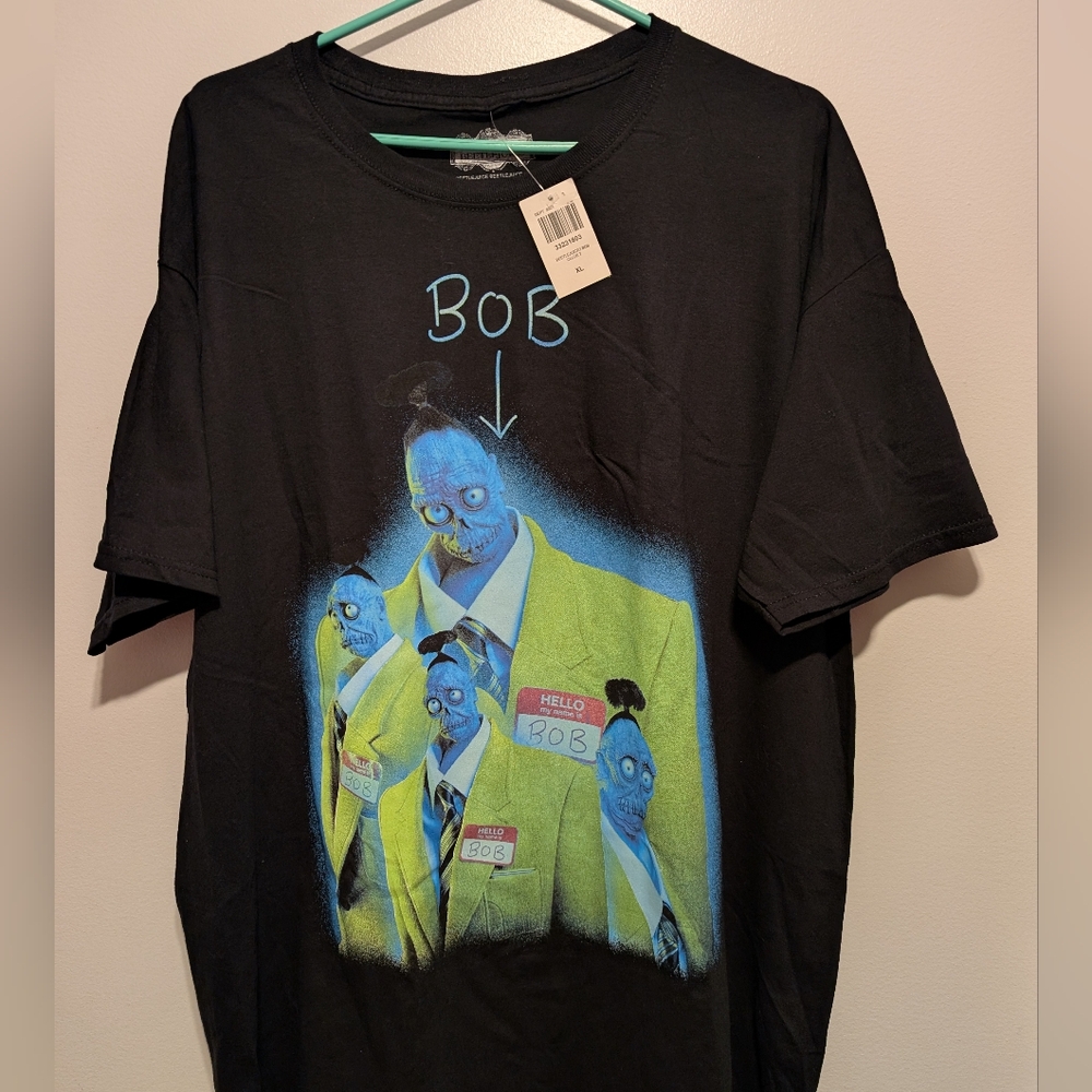 Black Graphic T-Shirt Adult Size XL Beetlejuice Brand New With Tag